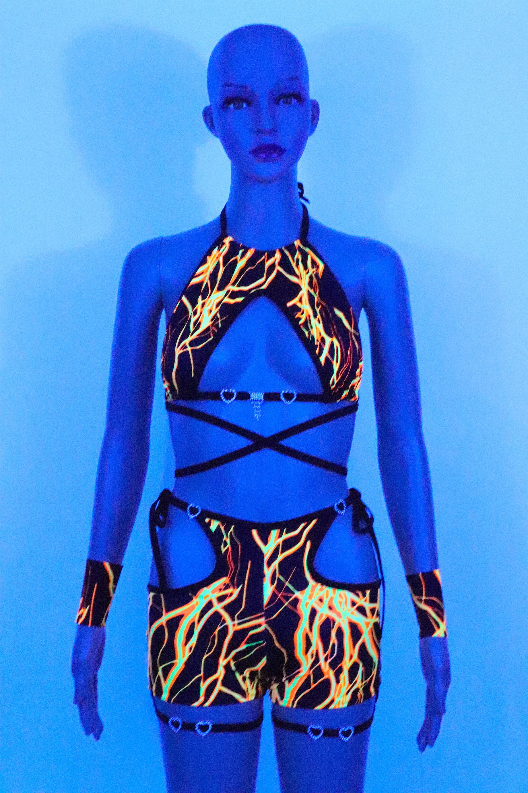 THE "LIGHTNING LAURA SHORT SET " - Image 3